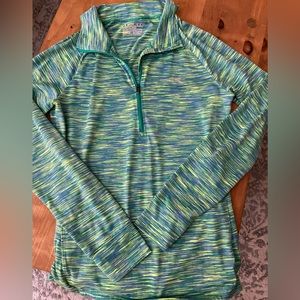 Under Armor Quarter Zip Shirt— Medium